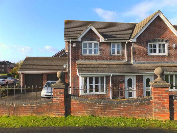 3 Bedroom End Of Terrace House To Rent In Emerson Way, Emersons Green, Bristol, BS16