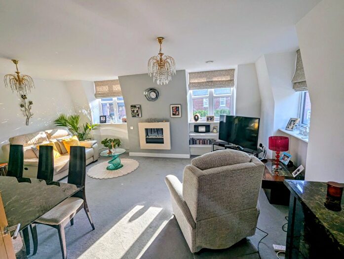 1 Bedroom Flat For Sale In Ockford Road, Godalming, GU7