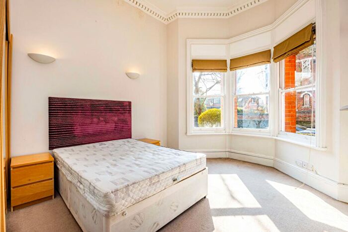 2 Bedroom Apartment To Rent In Park Drive, Ashley House Park Drive, NG7