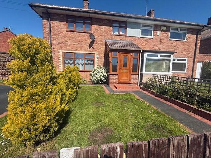 3 Bedroom Semi Detached House To Rent In Delamere Avenue, CH62