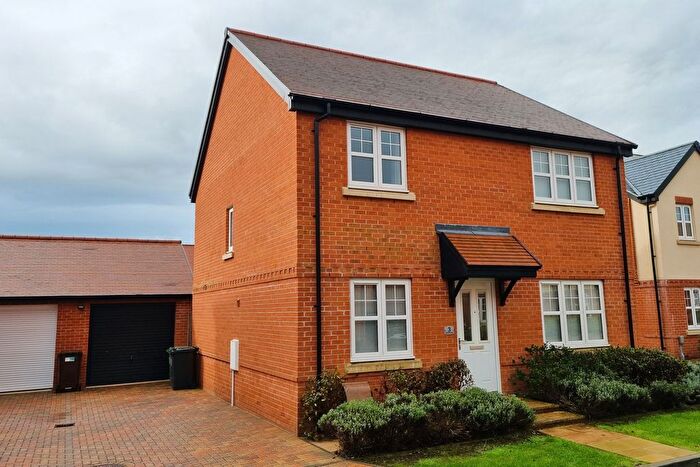4 Bedroom Detached House For Sale In Denmead, Hampshire, PO7