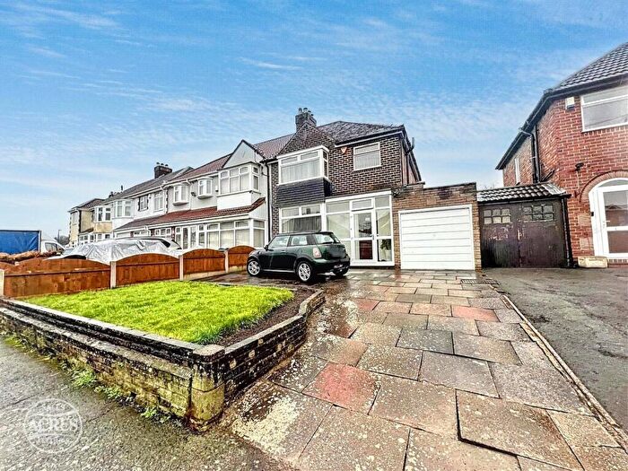 3 Bedroom Semi Detached House For Sale In Peak House Road, Great Barr, Birmingham, B43