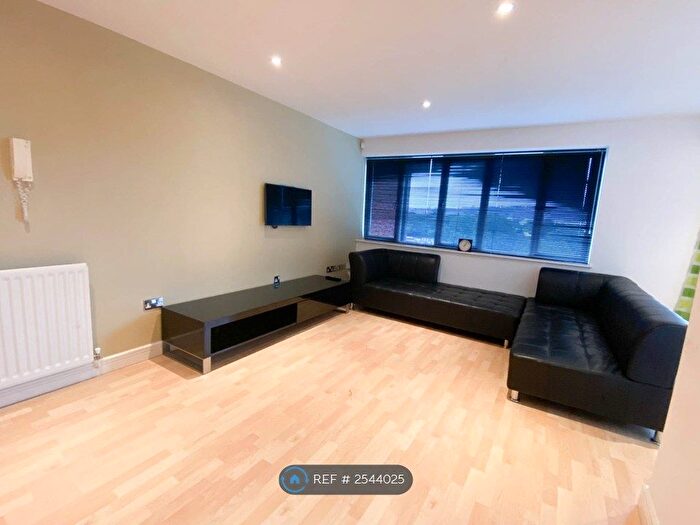 2 Bedroom Flat To Rent In City Road, Newcastle Upon Tyne, NE1