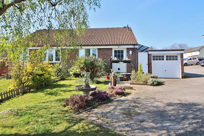 1 Bedroom Semi-Detached Bungalow For Sale In Tansy Close, Waterlooville, PO7