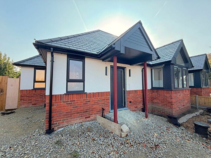 1 Bedroom Semi-Detached Bungalow For Sale In Egbert Road, Faversham, ME13