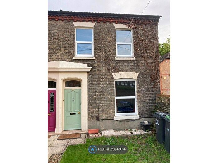 3 Bedroom End Of Terrace House To Rent In Wilton Road, Salisbury, SP2
