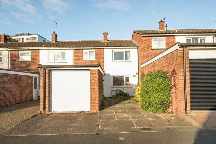 3 Bedroom Terraced House For Sale In The Copse, Bedford, MK41