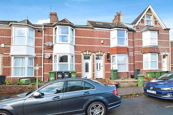 1 Bedroom Flat For Sale In Elmside, Mount Pleasant, Exeter, EX4