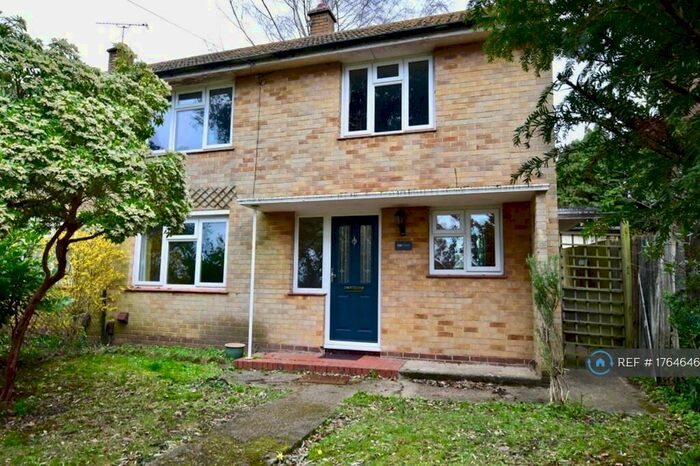 2 Bedroom End Of Terrace House To Rent In Park Lane East, Reigate, RH2