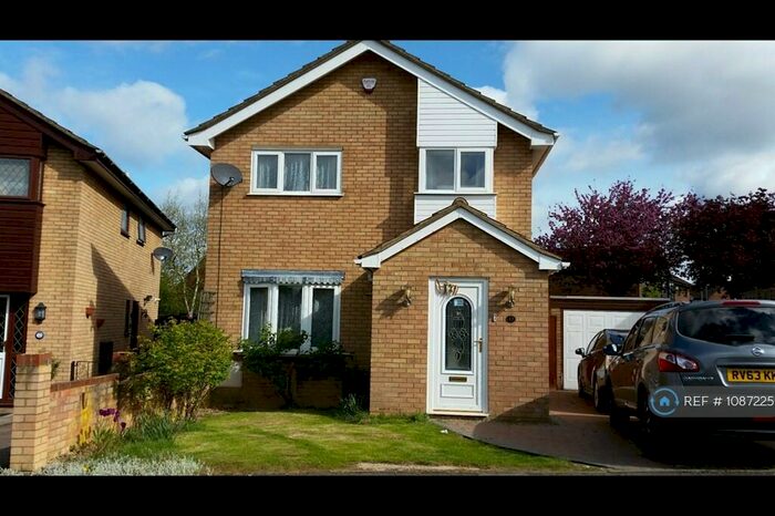 4 Bedroom Detached House To Rent In The Hedgerows, Milton Keynes, MK4