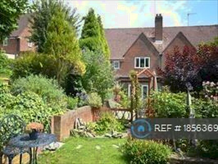 6 Bedroom Semi-Detached House To Rent In Somers Close, Stanmore, SO22