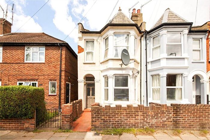 1 Bedroom Flat For Sale In Chapter Road, Willesden Green, NW2