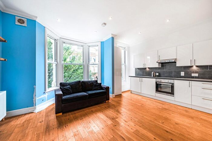 1 Bedroom Flat To Rent In Gascony Avenue, London, NW6