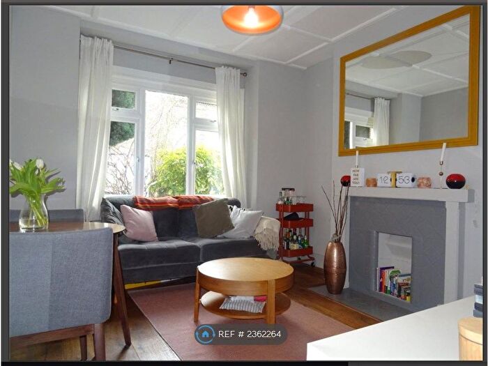 1 Bedroom Flat To Rent In Trundleys Road, London, SE8