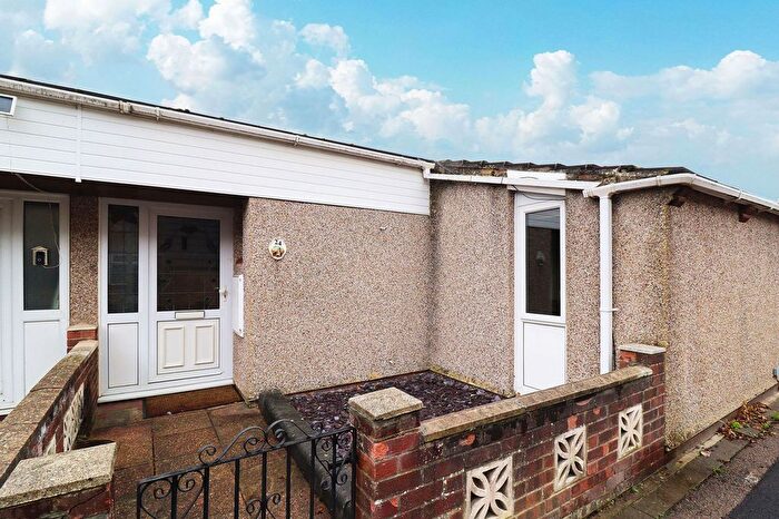 4 Bedroom Bungalow For Sale In Travers Way, Pitsea, Basildon, Essex, SS13