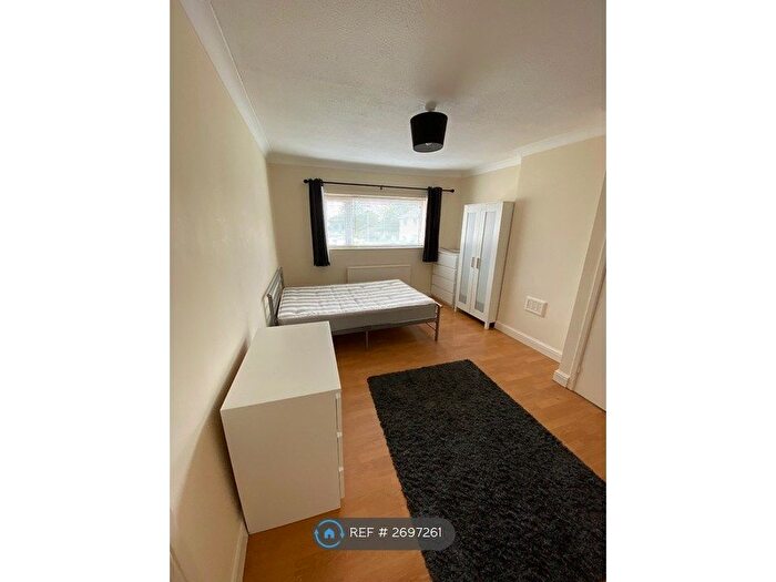 4 Bedroom Semi-detached House To Rent In Pennard Place, Cardiff, CF14