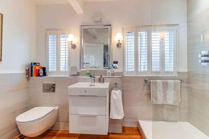 5 Bedroom Property To Rent In Thorncliffe Drive, Cheltenham, GL51