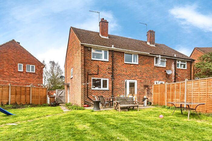 3 Bedroom Semi Detached House For Sale In Wigmore Road, Tadley, RG26