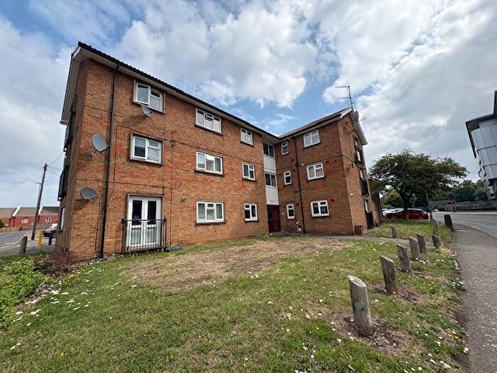 2 Bedroom Flat To Rent In Doddridge Street, Northampton, NN1
