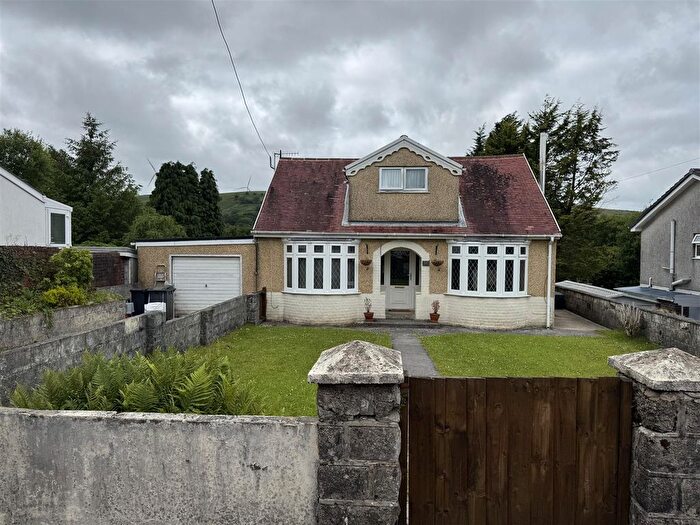 4 Bedroom Detached Bungalow For Sale In Heol Y Gors, Cwmgors, Ammanford, SA18