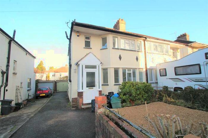 3 Bedroom House To Rent In Oakenhill Walk, BS4