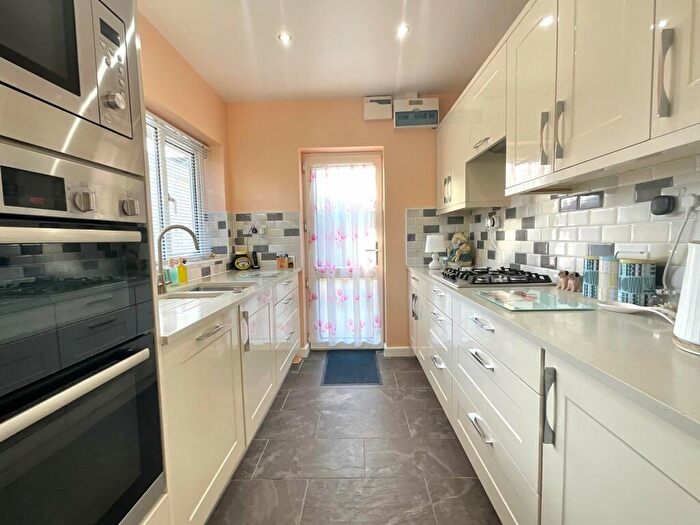 2 Bedroom Semi-Detached Bungalow For Sale In Heol Teilo, New Inn, Pontypool, NP4
