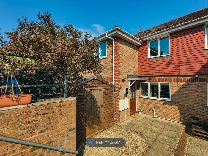 3 Bedroom Terraced House To Rent In Greenfield Road, Farnham, GU9