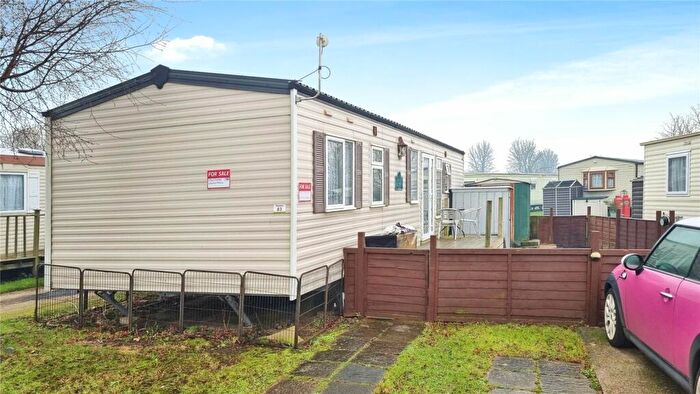 3 Bedroom Detached House For Sale In Chichester Road, Bognor Regis, West Sussex, PO21