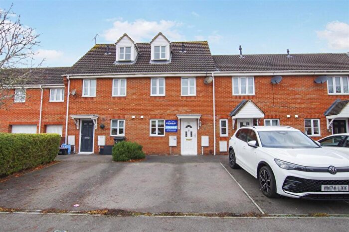 3 Bedroom Town House For Sale In Hatch Road, Stratton St. Margaret, Swindon, SN3