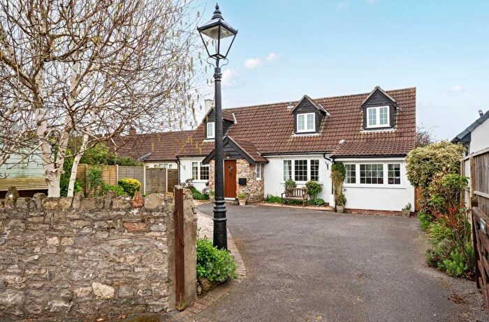 3 Bedroom Detached House For Sale In The Street, Olveston, BS35