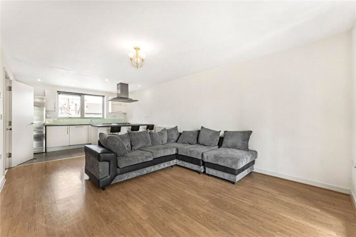 1 Bedroom Apartment To Rent In Chadbourn Street, London, E14