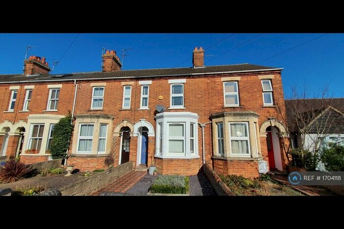 2 Bedroom Terraced House To Rent In Midland Road, Olney, MK46