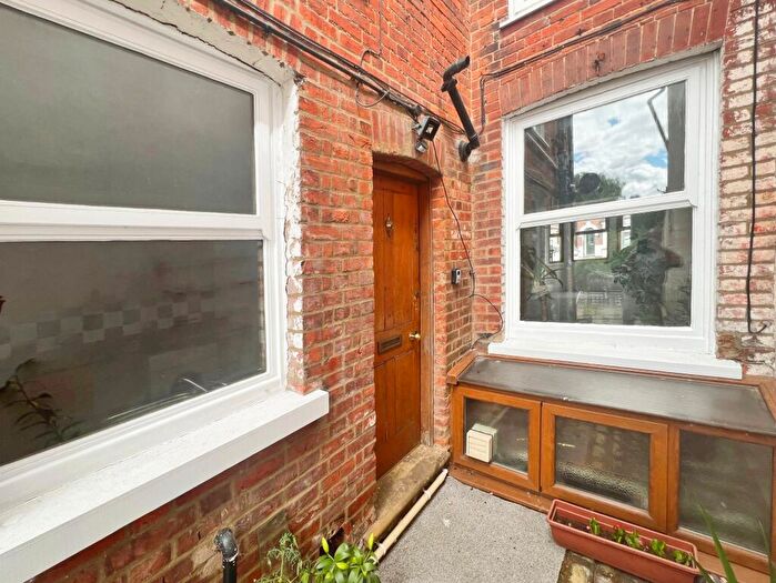 1 Bedroom Flat To Rent In Foxhall Road, Ipswich, IP3
