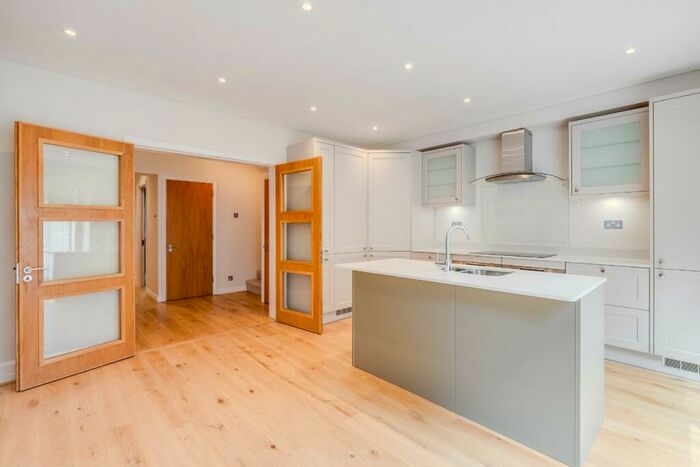 5 Bedroom Terraced House To Rent In Loudoun Road, St John's Wood, London, NW8