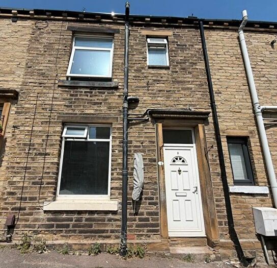 2 Bedroom House To Rent In Hey Street, Brighouse, HD6