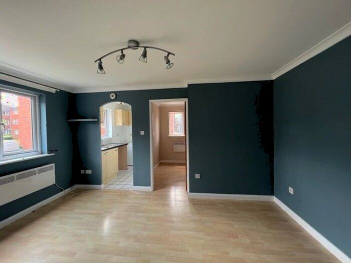 Studio To Rent In Howard Close, Waltham Abbey, EN9