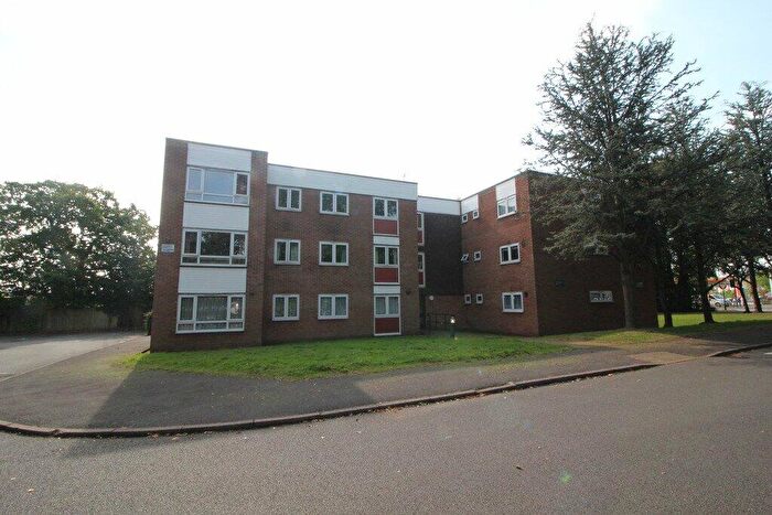 3 Bedroom Flat To Rent In Stratford Road, Shirley, Solihull, B90