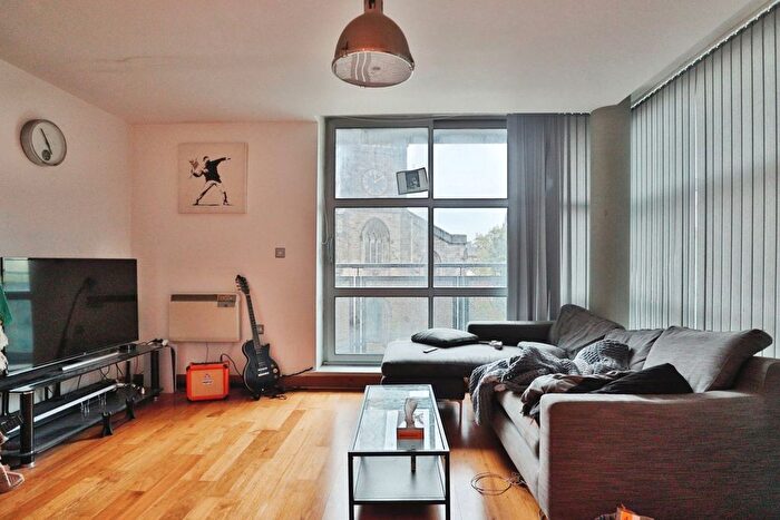 2 Bedroom Flat For Sale In Great George Street, Leeds, West Yorkshire, LS1