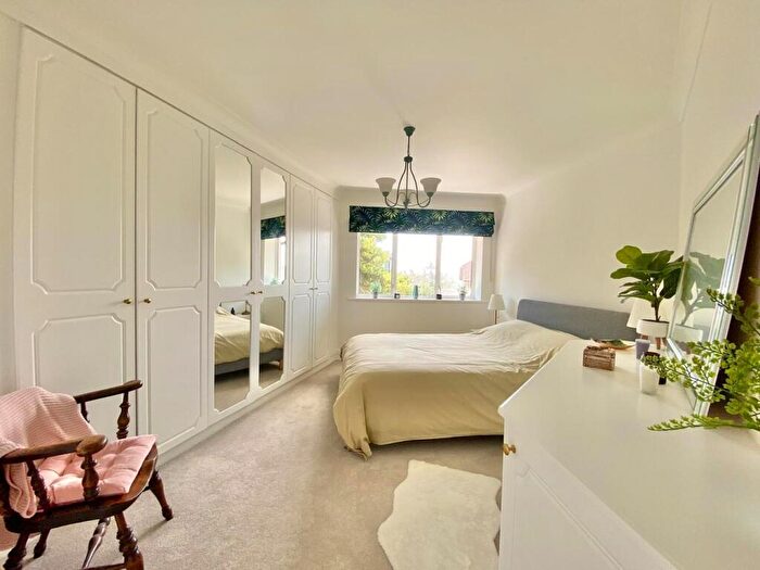 2 Bedroom Apartment To Rent In Showboat - Banks Road, Sandbanks, BH13