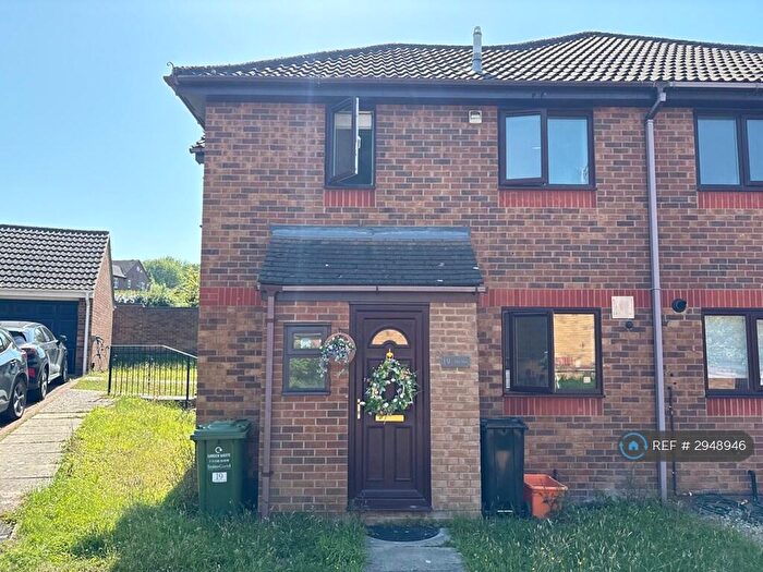 1 Bedroom End Of Terrace House To Rent In Skylark Close, Billericay, CM11