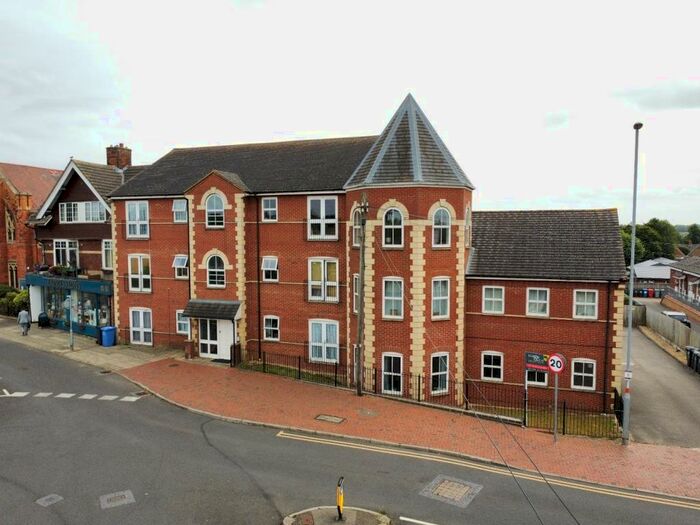 2 Bedroom Ground Flat To Rent In Ground Floor - The Towers, Station Road, Desborough, NN14