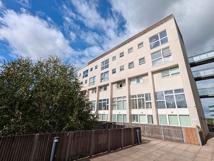 3 Bedroom Triplex For Sale In Broad Road, Sale, Trafford, M33