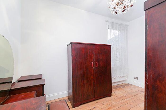 4 Bedroom Detached House For Sale In Addiscombe Court Road, East Croydon, CR0