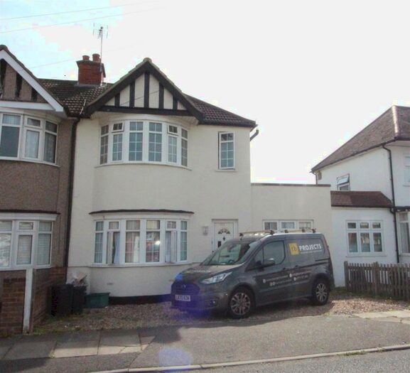 1 Bedroom Maisonette To Rent In Whitby Road, Ruislip, HA4