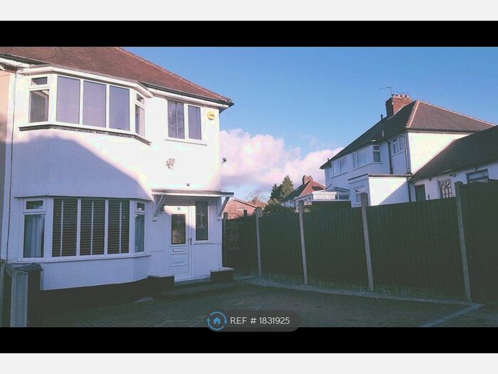 3 Bedroom Semi-Detached House To Rent In Widney Avenue, Birmingham, B29