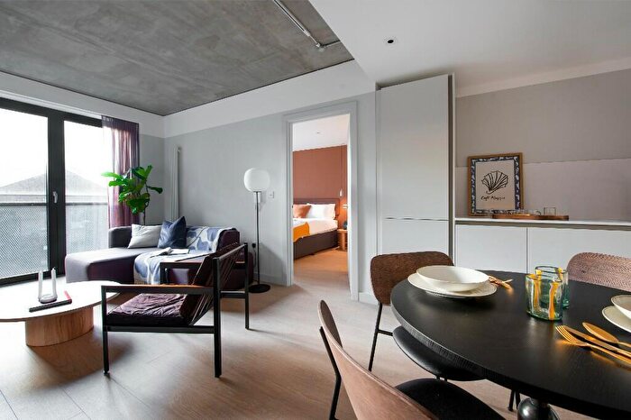 2 Bedroom Apartment To Rent In Kampus Apt North, Minshull Street, Manchester, Greater Manchester, M1