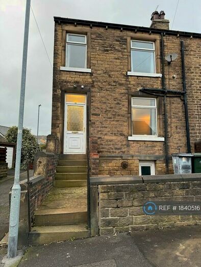 2 Bedroom End Of Terrace House To Rent In Broomfield Road, Marsh, Huddersfield, HD1