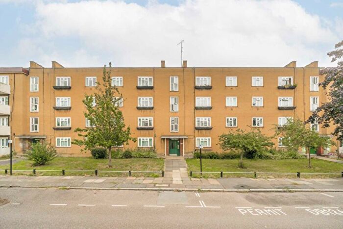 2 Bedroom Flat For Sale In Brook Road, London, N8