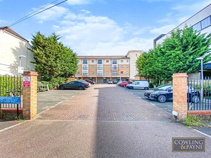 2 Bedroom Apartment To Rent In River View, Wickford, SS12