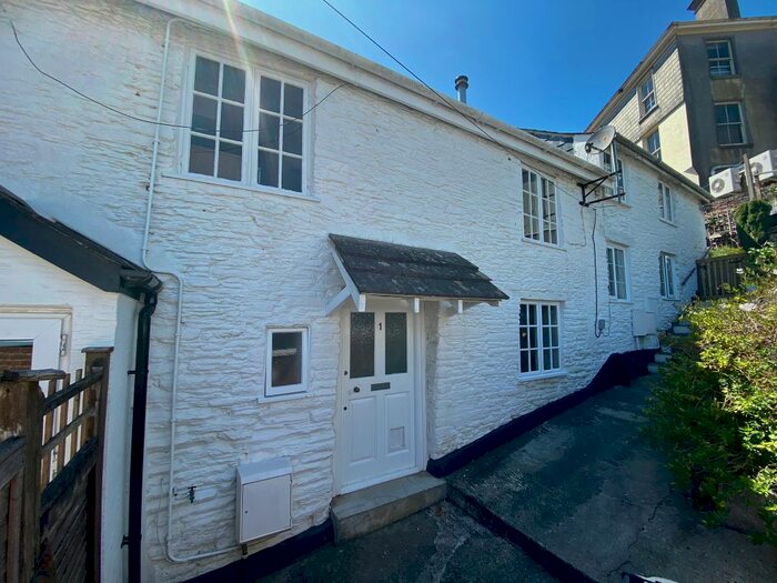 2 Bedroom Cottage To Rent In Duke Street, Kingsbridge, TQ7